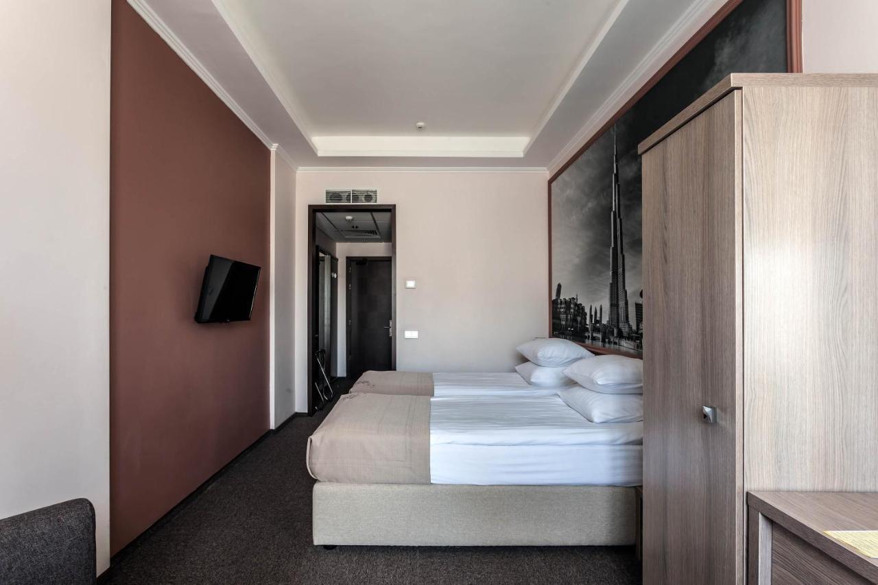 Rius Hotel Lviv Exterior foto
