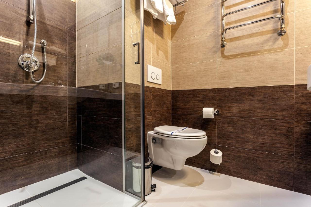 Rius Hotel Lviv Exterior foto